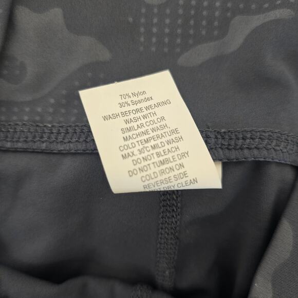 Zyia Active Luxe Hi Rise Leggings 7/8 Battlefield Camo - Size 4 - Picture 11 of 11